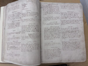 14 jahrhundert sitzungsunterlagen innen