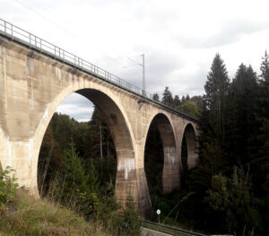 Gäubahn_Einödtalviadukt_230903_©HelmutReinhardt