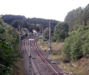 Gäubahn_beim-Bahnhof-Hattingen_230903_©HelmutReinhardt