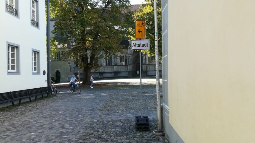 Konstanz Schild Altstadt 2023-09-18 (c) Harald Borges