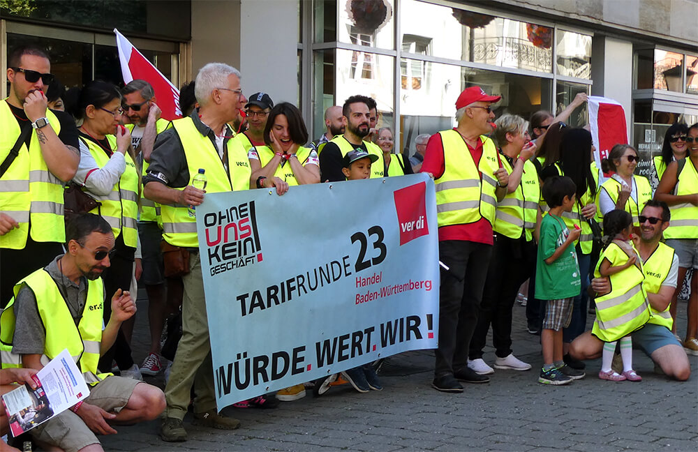 Einzelhandel Tarfrunde2023 Protest Vor Karstadt 9.6.2023 ©pitwuhrer