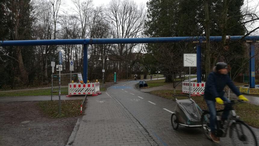 Seerhein-Promenade, Herosé-Park, Abwasserleitung, am 20.12.2023 © Harald Borges