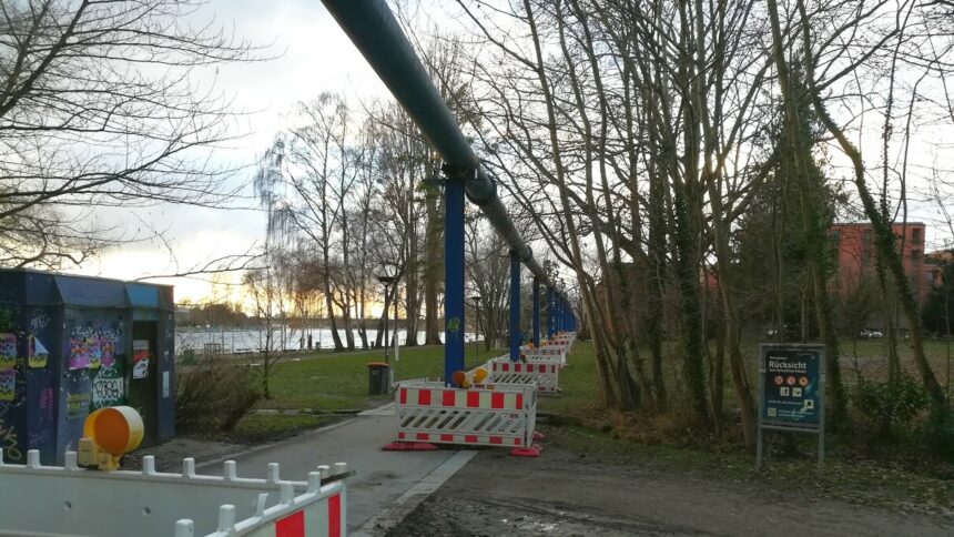 Seerhein-Promenade, Herosé-Park, Abwasserleitung am 20.12.2023 © Harald Borges