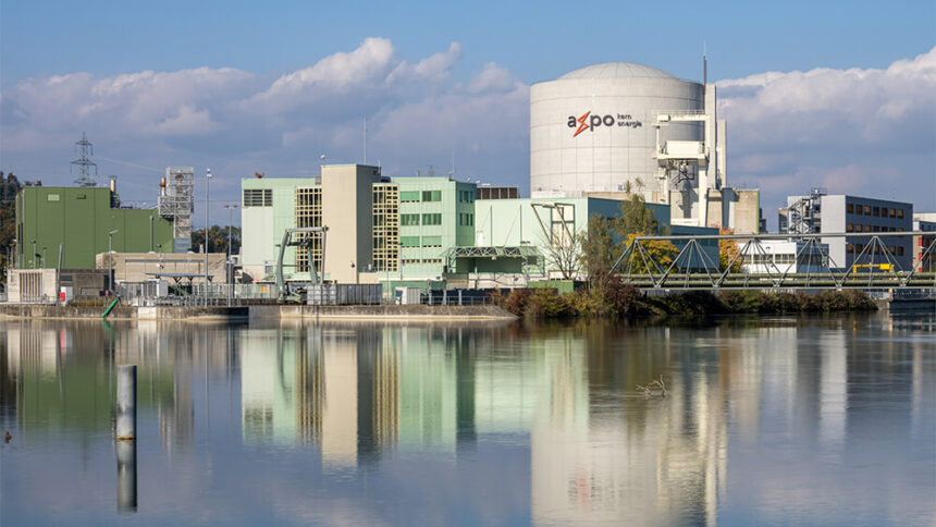 Akw beznau an der aare @ wikimedia commons