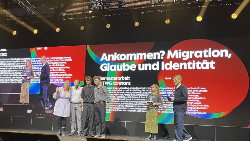 Gold und Silber für die Ausstellung „Ankommen“