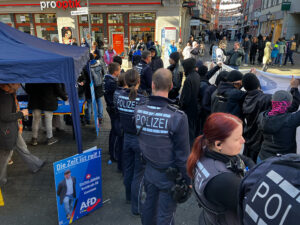 Anti afd konstanz 2026 02 07 polizeischutz © pit wuhrer