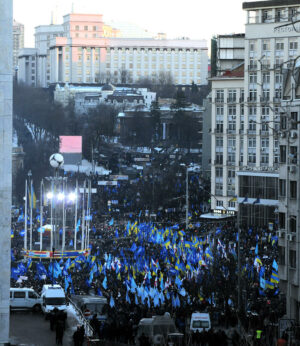 Anti euromaidan kiew dez 2013 von haidamac cc by sa 3