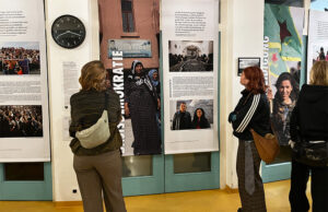 Ausstellung jin jiyan2 konstanz 2026 02 19 © pit wuhrer