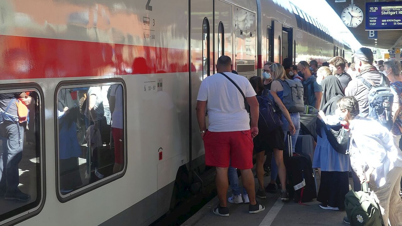 Bahnhof singen, gäubahn 2022 07 13 01 © winfried kropp