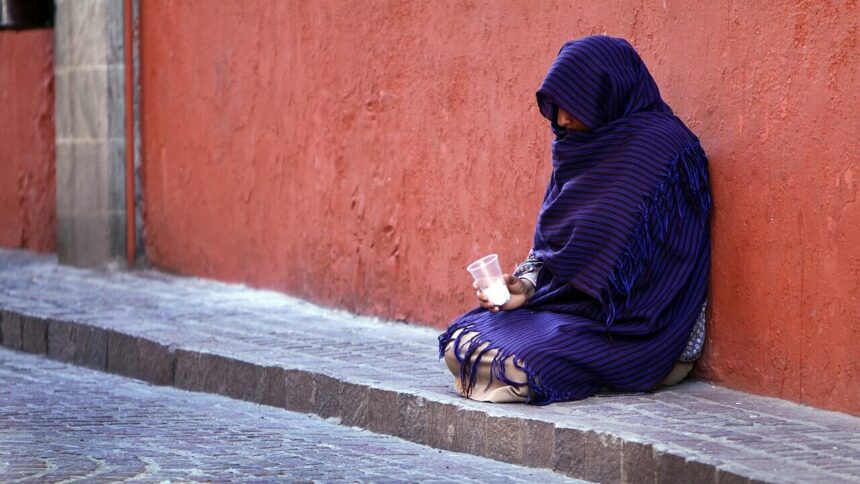 Bettlerin in guanajuato, mexico © tomas castelazo via wikimedia commons