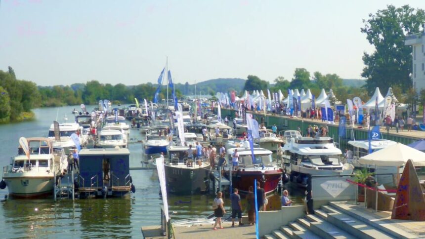 Ein Forschungsbericht der Universität Konstanz und des brandenburgischen Landesamts für Umwelt zeigt die Umweltbelastung deutscher Seen durch die Freizeitschifffahrt. Das Foto zeigt die Bootsmesse BOOT & FUN in Werder/Havel © W. Ostendorp