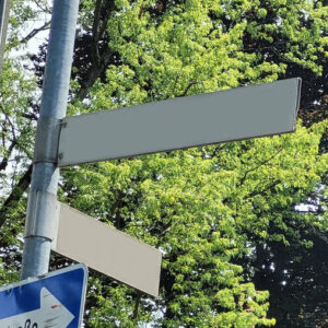 Conrad gröber straße, zumsteinstraße, straßenschilder leer, straßenumbenennung 2025 06 26 © harald borges