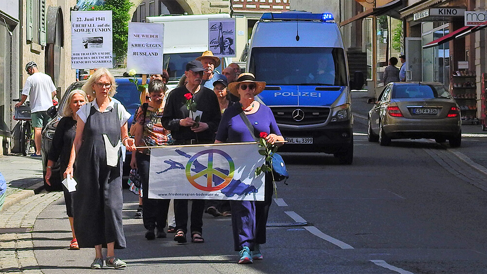 Demo überfall udssr überlingen 2026 06 20 © frieder fahrbach, friedensregion bodensee e. v.