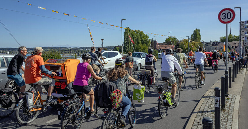 Fahrraddemo 2026 07 24 fahrspurrheinbrücke © privat
