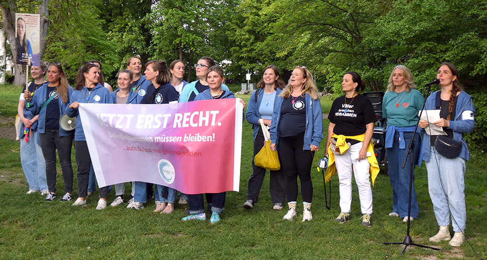 Hebammen demo2 herosepark 2026 05 05 die hebammen © pit wuhrer
