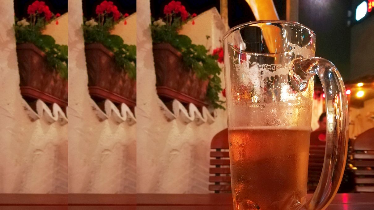 Kneipe, bierglas symbolbild 01 16 9 © harald borges