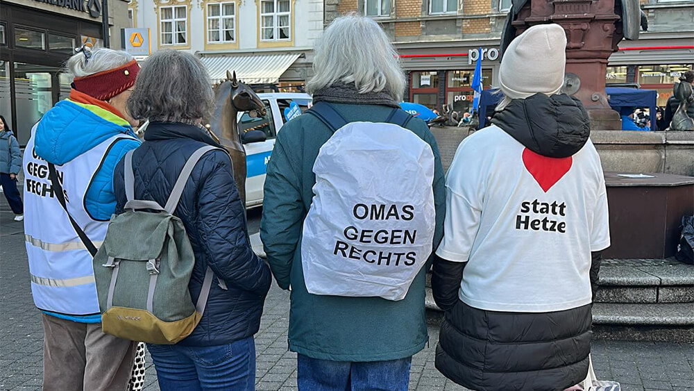 Konstanz omas gegen rechts protest afd © hille hakenfort