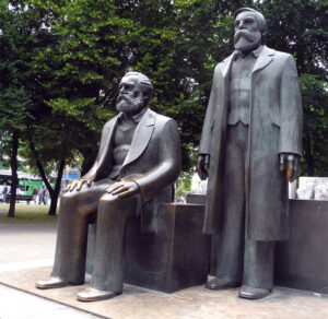 Marx engels denkmal © pit wuhrer