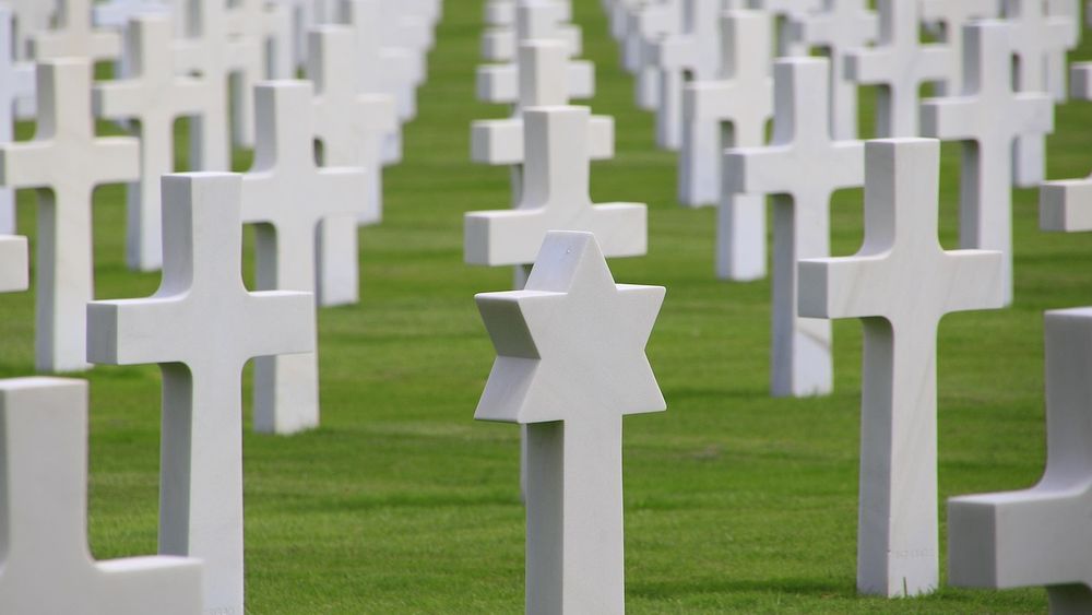 Militärfriedhof © jürgen sieber auf pixabay