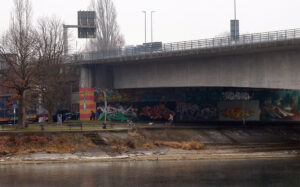 Obdachlosen sxhlafstelle autobahnbrücke © pit wuhrer