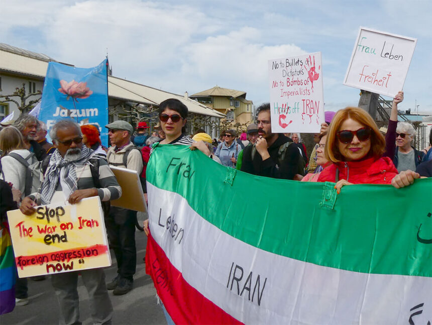 Ostermarsch1 kn xlingen iran protest1 ©pit wuhrer