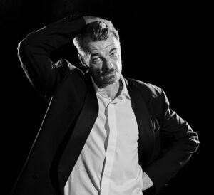 Pressefoto andré rohde als alex, der ältere bruder 2