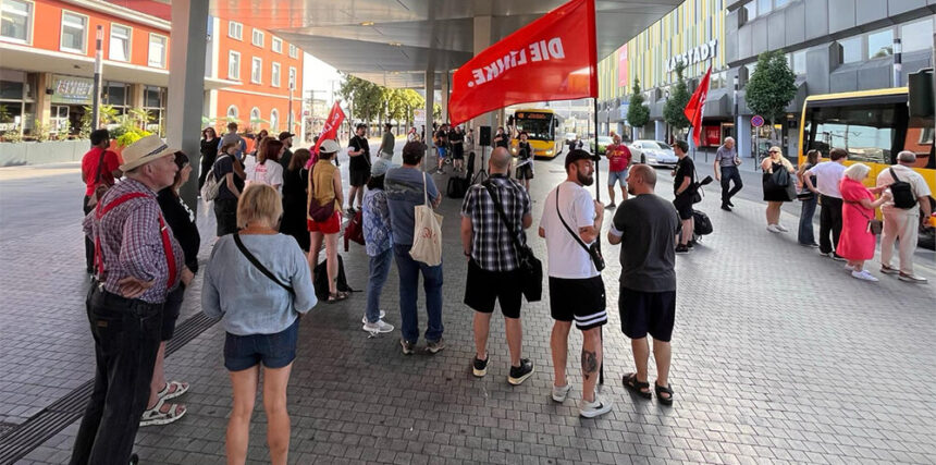 Sozialprotest singen 2026 07 24©dielinke