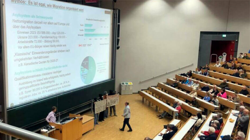 Uni protest thym 2025 10 28 ©davina gorelenkov