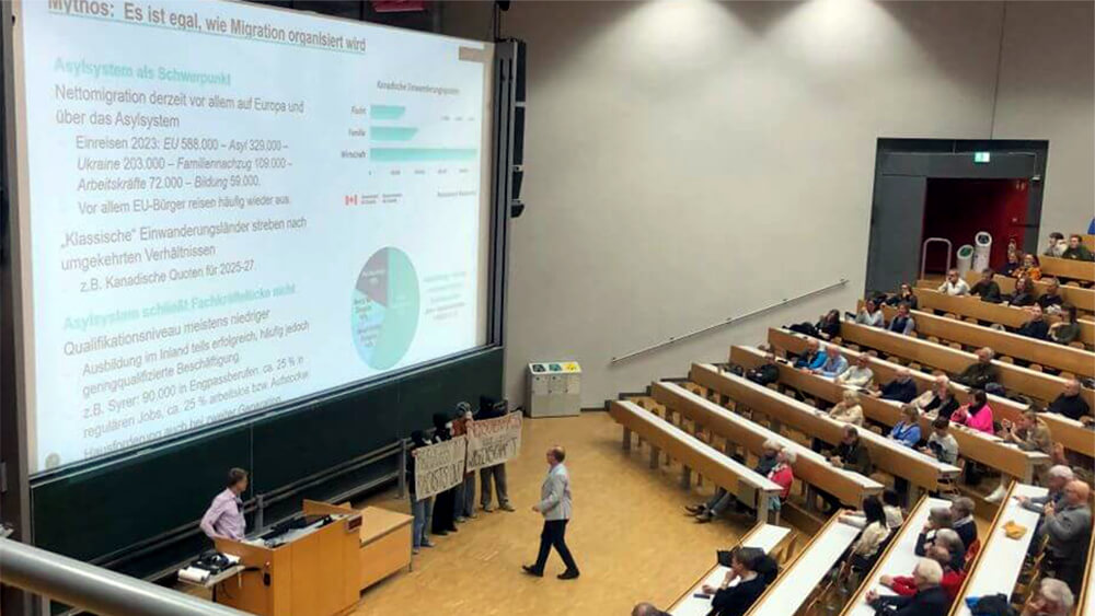 Uni protest thym 2025 10 28 ©davina gorelenkov